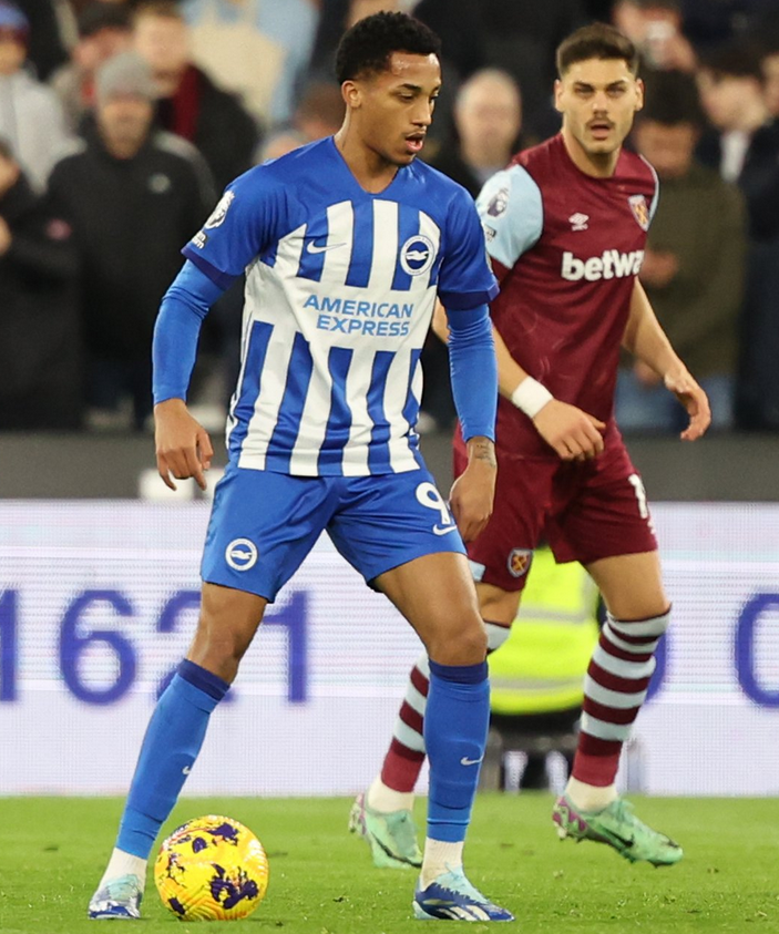 Brighton And Hove, con Buonanotte, empató sin goles con West Ham en el cierre de la 20ma. fecha
