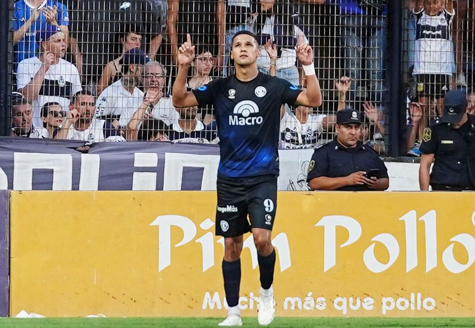 Independiente Rivadavia es más práctico y festeja en La Plata