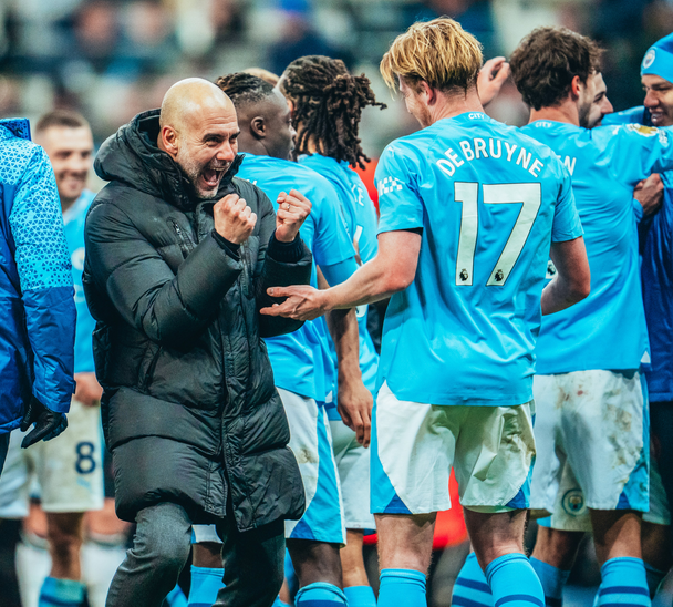 Con Julián Álvarez de titular, Manchester City logró un agónico triunfo ante Newcastle