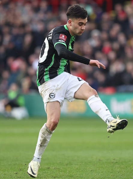Un golazo del argentino Buonanotte encamina a Brighton al pase de ronda en la FA Cup