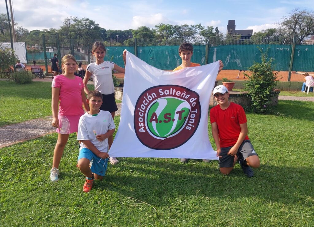 Florencia Mardones y Manuela Valdecantos están las finales del Regional de Jujuy