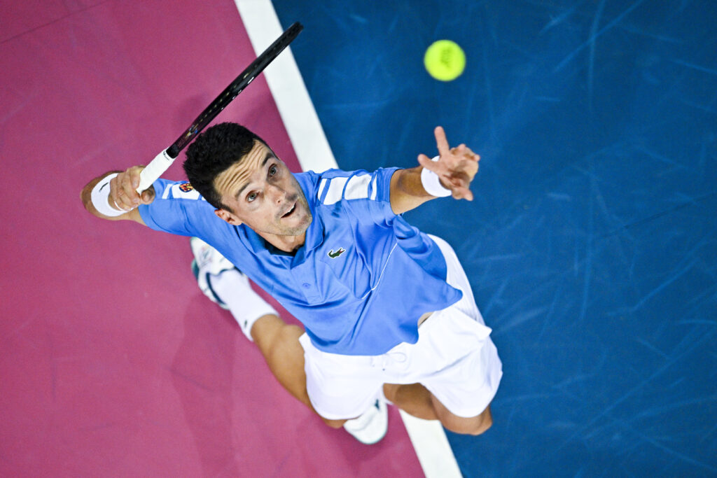 Bautista saca su orgullo en Marsella