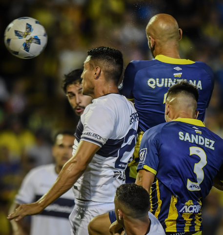 Rosario Central venció bien a Gimnasia de la mano de Jonatan Gómez