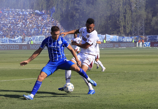 Godoy Cruz encontró el triunfo sobre la hora ante Lanús y sigue puntero