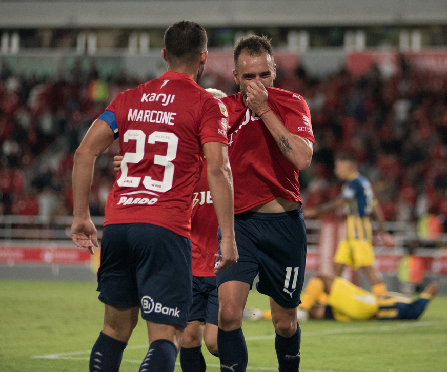 Independiente obtiene un triunfo que lo deja arriba en la tabla
