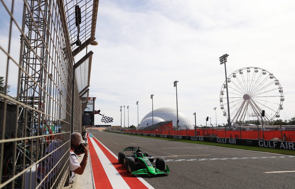 Colapinto firma un sexto puesto en Bahréin 