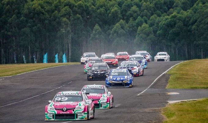 Bernardo Llaver se lleva la segunda final del TC 2000 en Concordia