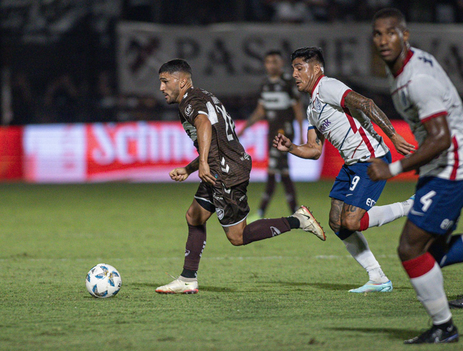 San Lorenzo y Platense estuvieron poco efectivos y empataron sin goles