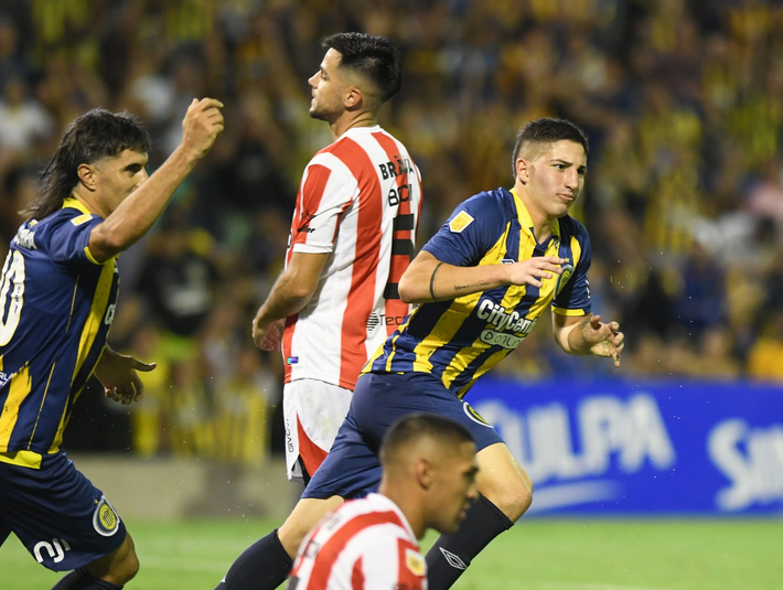 Rosario Central gano con uno menos contra Instituto