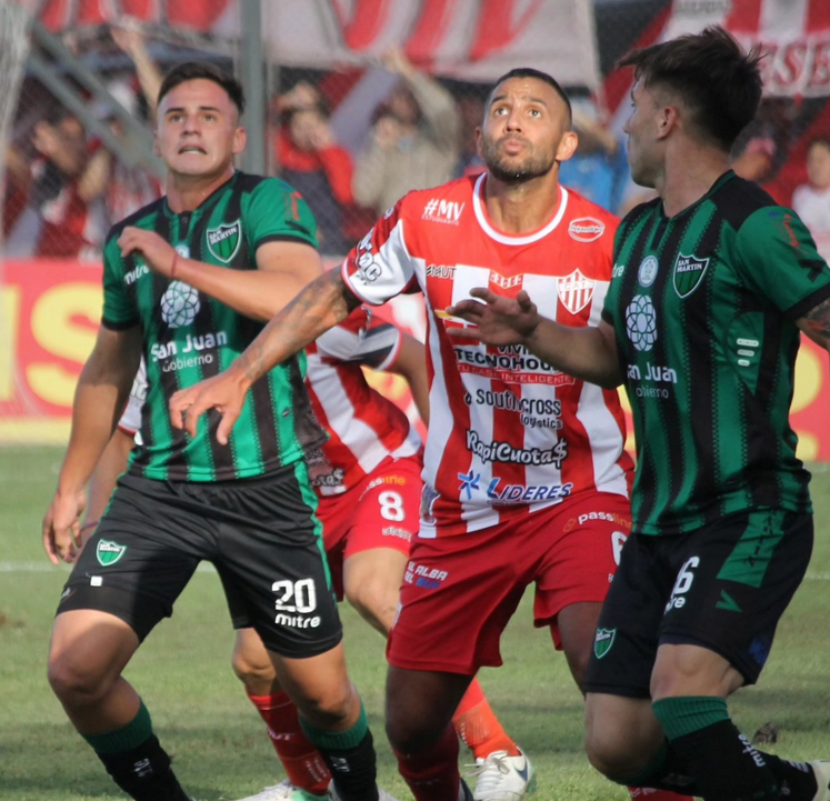 Talleres(R.E) empató de local por 0 a 0 contra el puntero San Martín de San Juan 