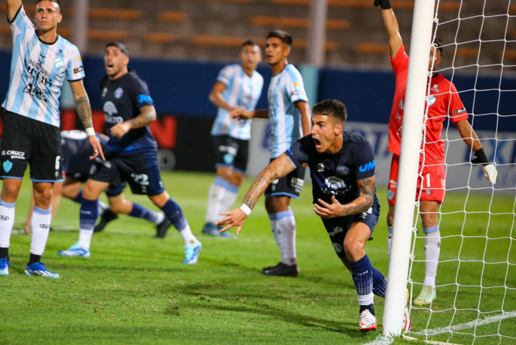 Independiente Rivadavia venció a Argentino de Quilmes y avanzó a 16avos de final de la Copa Argentina