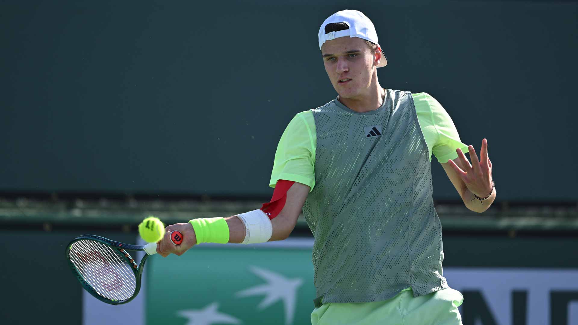 Jakub Mensik es nombrado Irrupción del Año en los Premios ATP 2024