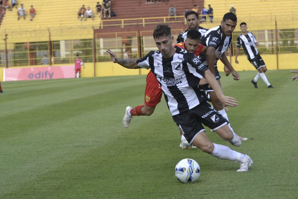 Central Norte igualó sin goles con Boca Unidos en Corrientes
