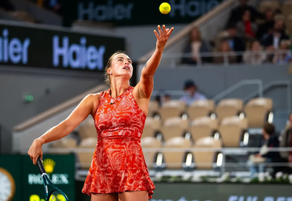 Sabalenka y Rybakina avanzan a la tercera ronda de Roland Garros