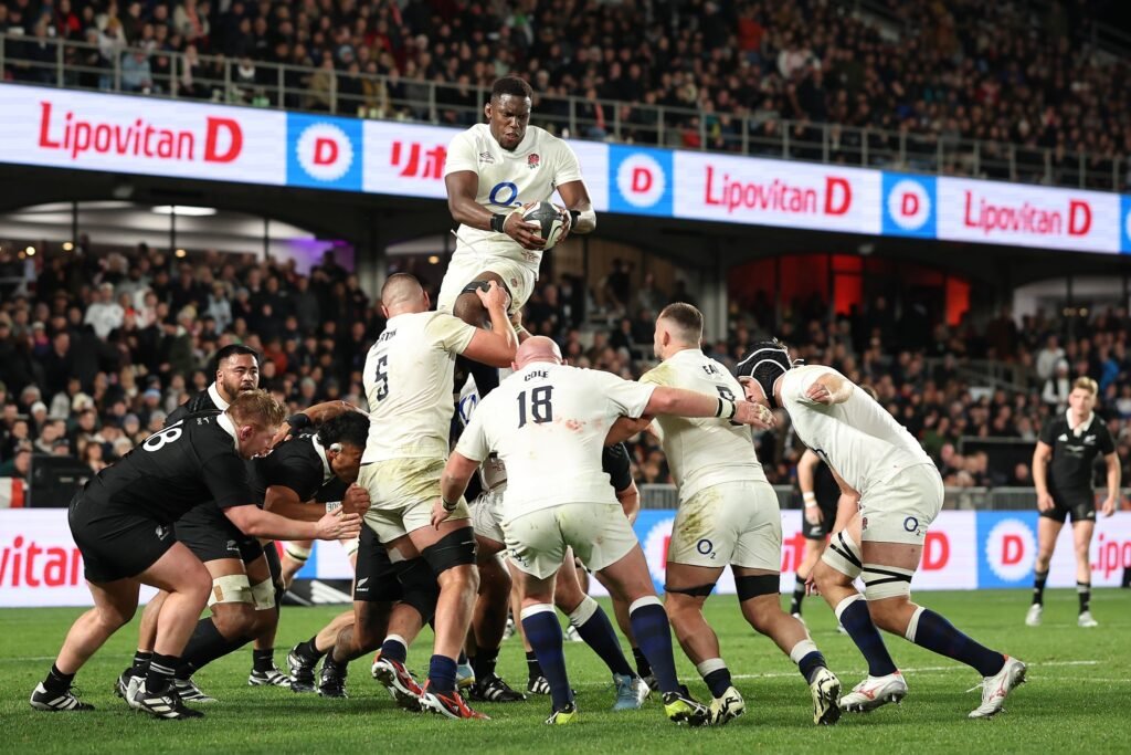 Los All Blacks derrotan a Inglaterra en el segundo amistoso