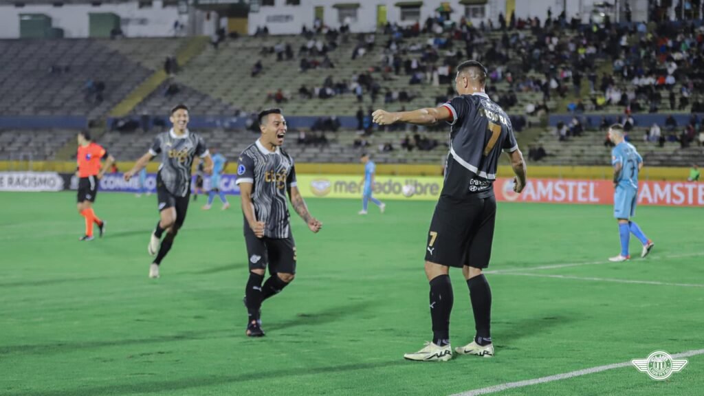 Libertad sacó un empate en Ecuador y jugaría con Lanús