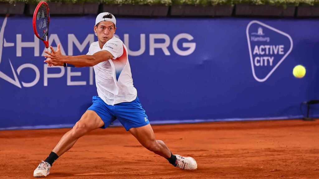 Báez jugador con más triunfos en arcilla en 2024