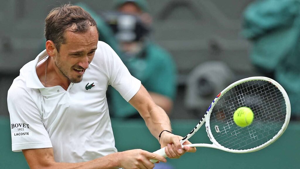 Medvedev conoce el límite y Ruud se despide en Wimbledon