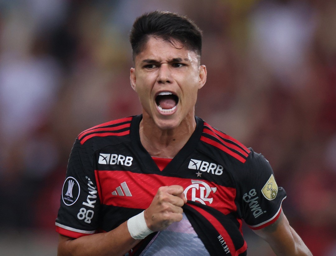 Flamengo saca ventaja ante Bolivar
