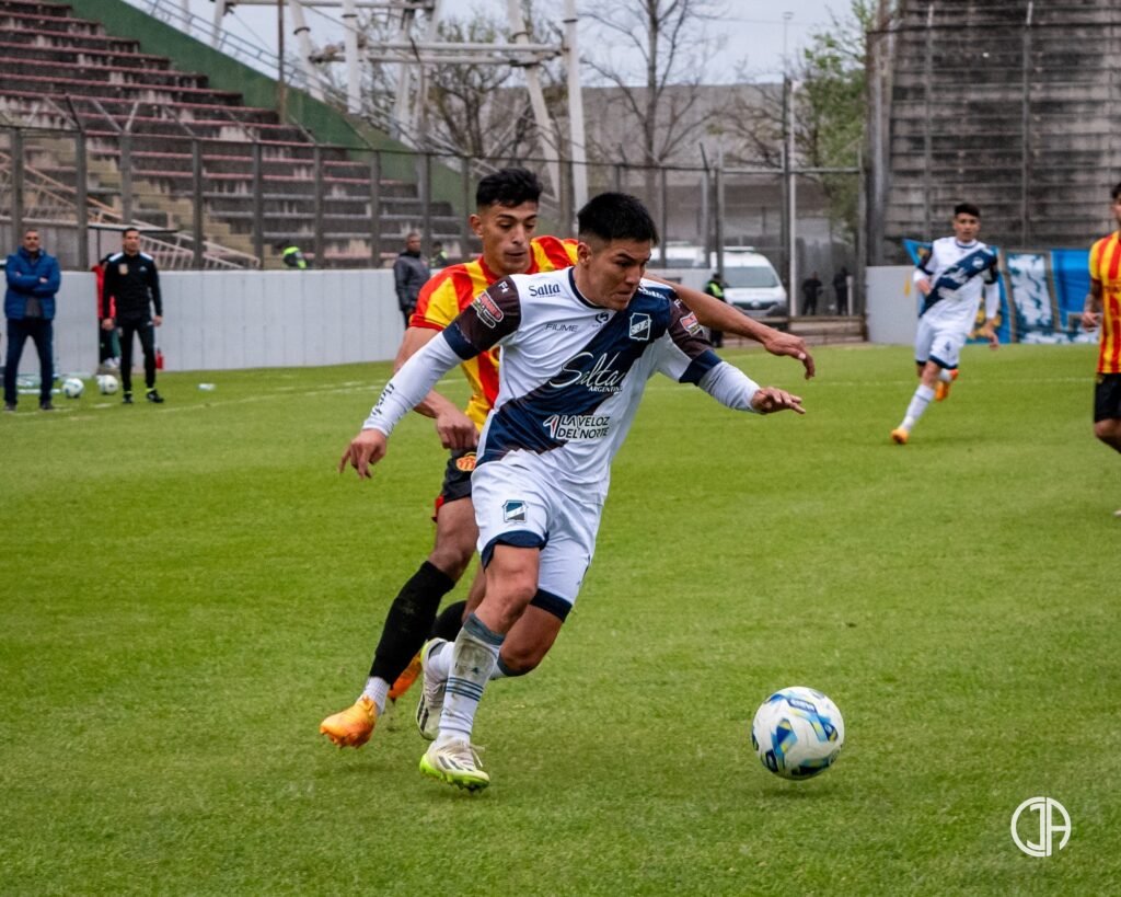 Juventud Antoniana obtiene oxígeno en el Martiarena