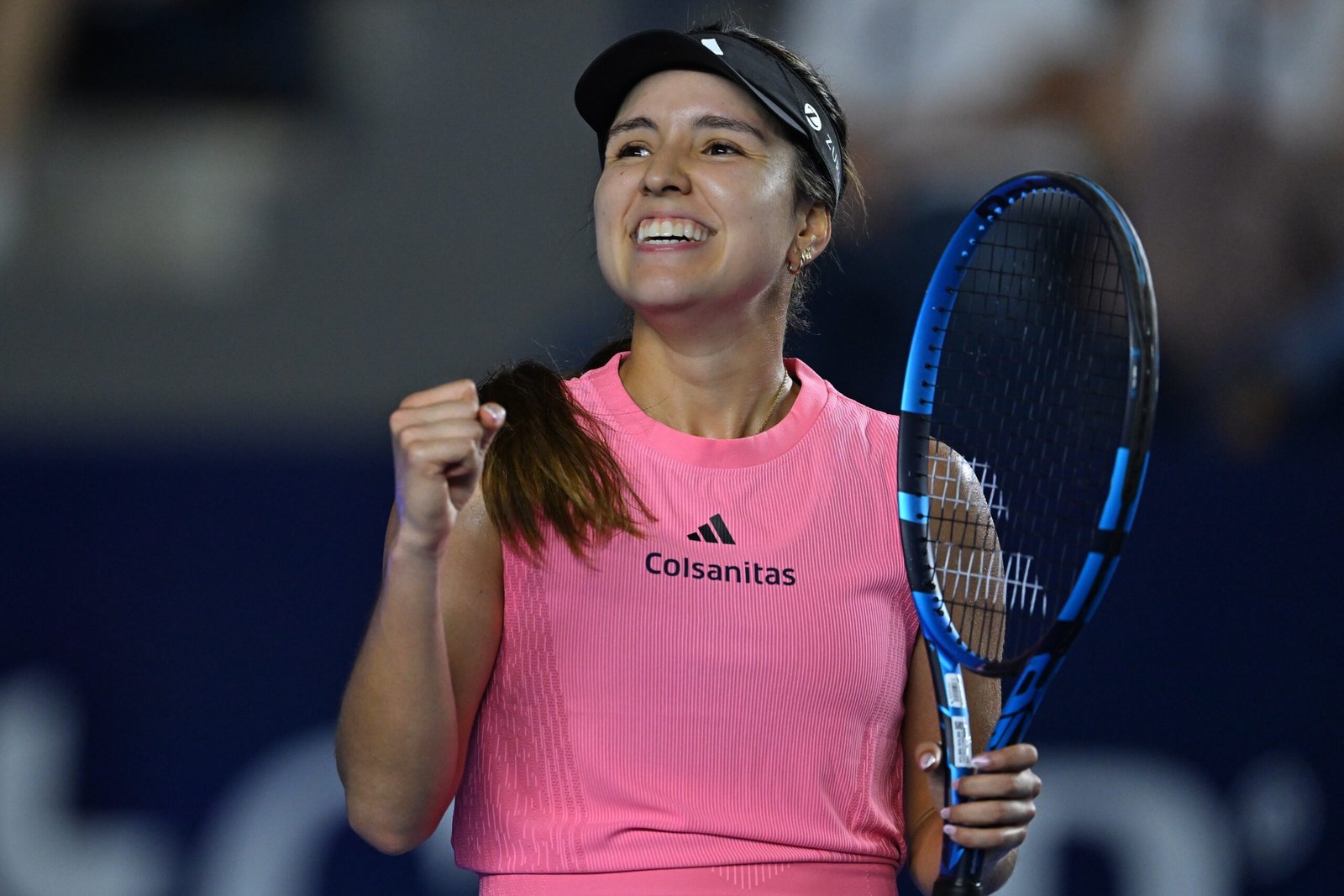 En una buena jornada para las latinas en el Abierto WTA de Guadalajara, la colombiana Camila Osorio y la mexicana Renata Zarazúa destacaron al avanzar a la segunda ronda del torneo