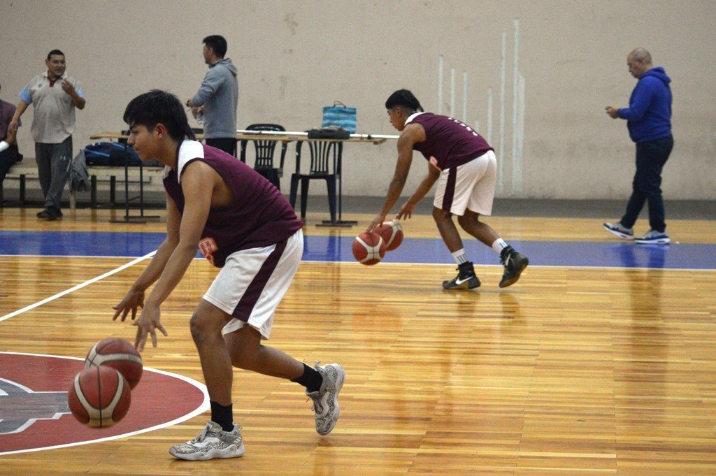 Juveniles salteños comenzaron a trabajar junto al Cuerpo Técnico de Salta Basket