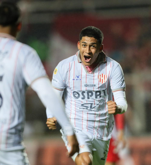 Unión goleó a Argentinos Juniors por el Torneo de la Liga 