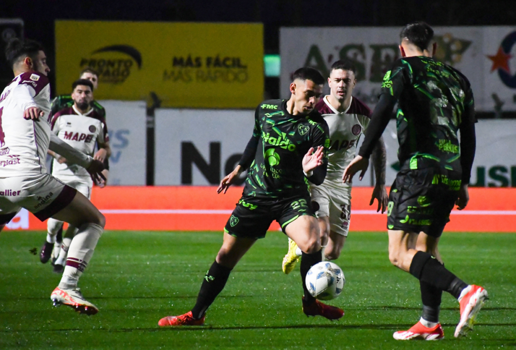 Sarmiento empató contra Lanus por el Torneo de la Liga 