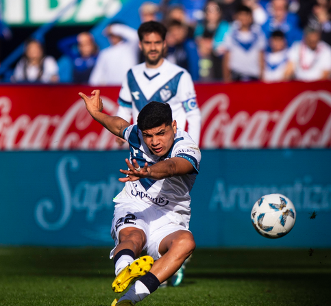 Vélez goleó a Defensa y Justicia por el Torneo de la Liga