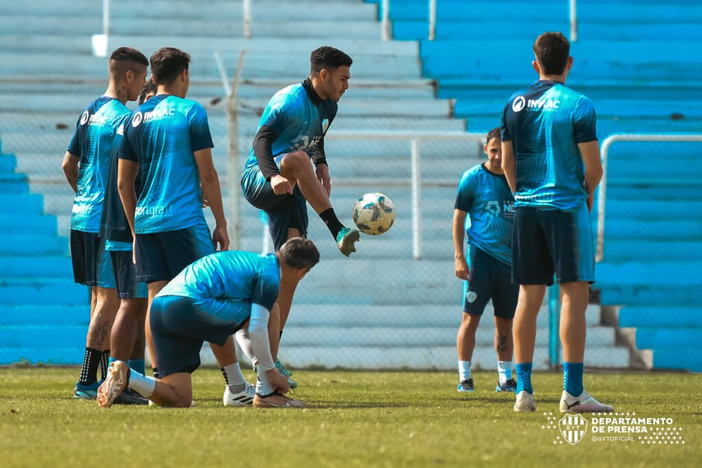 Gimnasia y Tiro tiene una dura para en Santiago