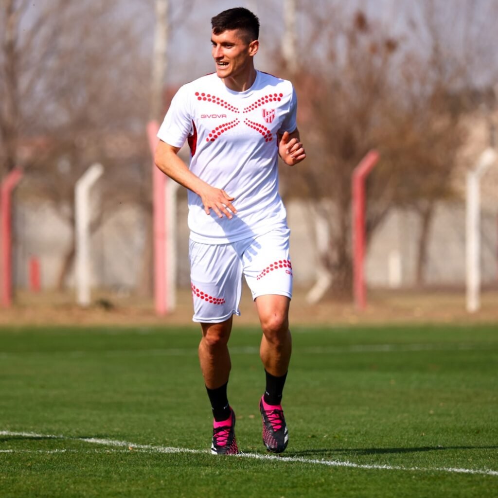 Instituto y Central Córdoba se Preparan para una Nueva Jornada de la Liga Profesional