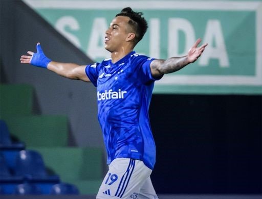 Cruzeiro da un paso firme hacia las semifinales tras vencer a Libertad en Asunción