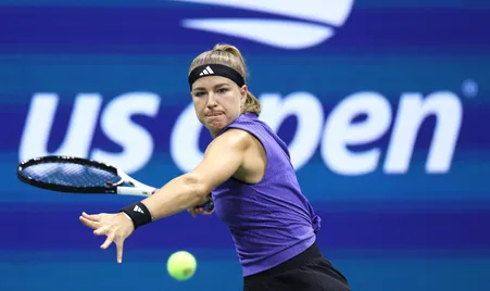 Karolina Muchova, conocida por su origen futbolístico, demostró una vez más que el tenis es su verdadera pasión.