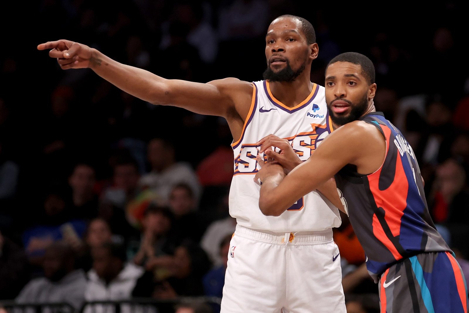 Phoenix Suns: Cambios en la Plantilla y Controversias