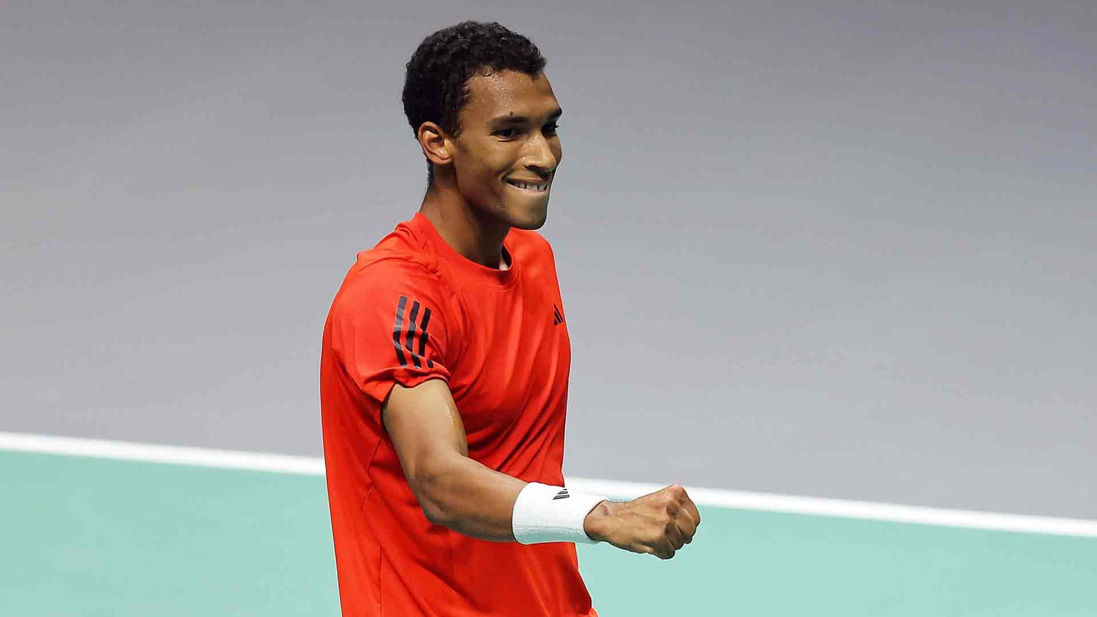 Canadá Refuerza su Posición en la Copa Davis con una Exhibición de Shapovalov y Auger-Aliassime