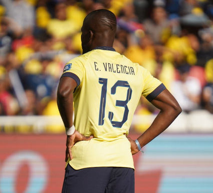 Ecuador venció 1-0 a Perú con gol de Enner Valencia y suma su primera victoria en el ciclo Beccacece