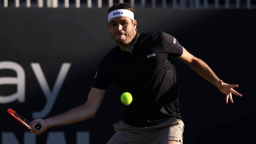 Taylor Fritz Desata la Euforia en el US Open: Un Paso Más Cerca del Sueño Americano