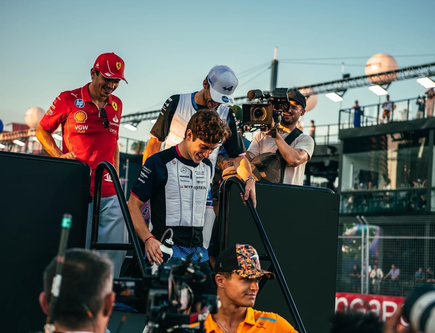 Franco Colapinto, el joven piloto argentino de Williams en la Fórmula 1, ha vuelto a acaparar la atención de los fanáticos