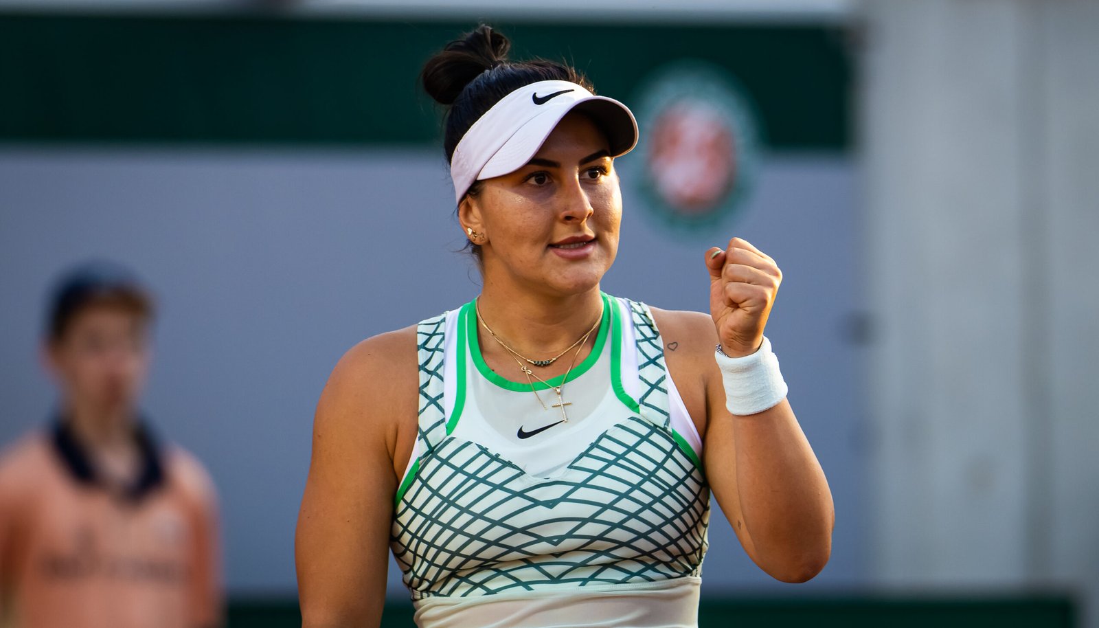 Bianca Andreescu avanza a los cuartos de final del Toray Pan Pacific Open 2024 tras el retiro de Haddad Maia