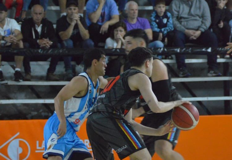 Racing se llevó un ajustado triunfo de Pergamino