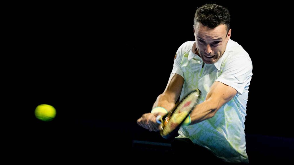 Roberto Bautista Agut avanza con autoridad a la segunda ronda del European Open 2024 tras vencer a Luca Van Assche por 6-2, 6-1