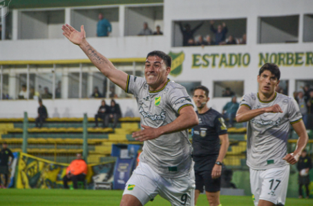 Defensa y Justicia venció 2-1 a Rosario Central y salió del fondo de la tabla
