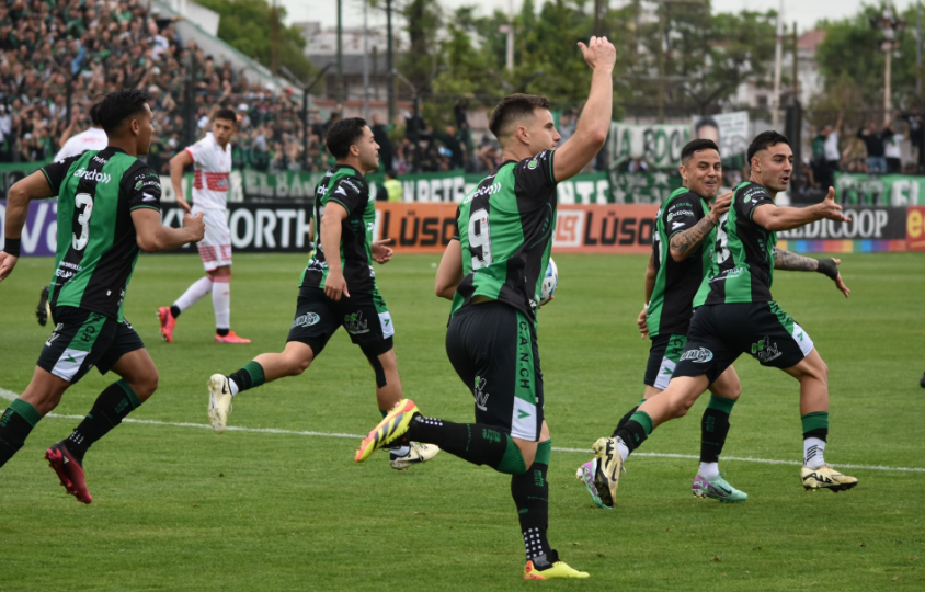 Nueva Chicago empató con Morón y sigue líder, pero se complicó en la lucha por el primer ascenso