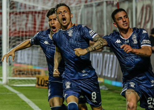 Huracán se llevó un triunfazo sobre la hora ante Unión y sigue en la pelea por la Liga Profesional