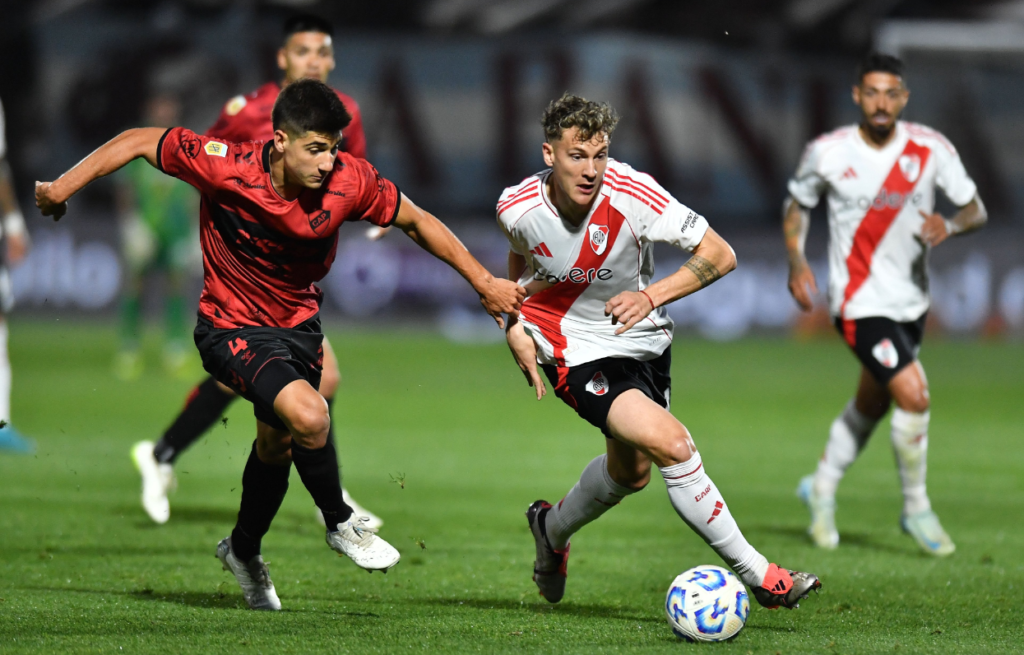 River no pudo con Platense y se aleja de la pelea en la Liga Profesional