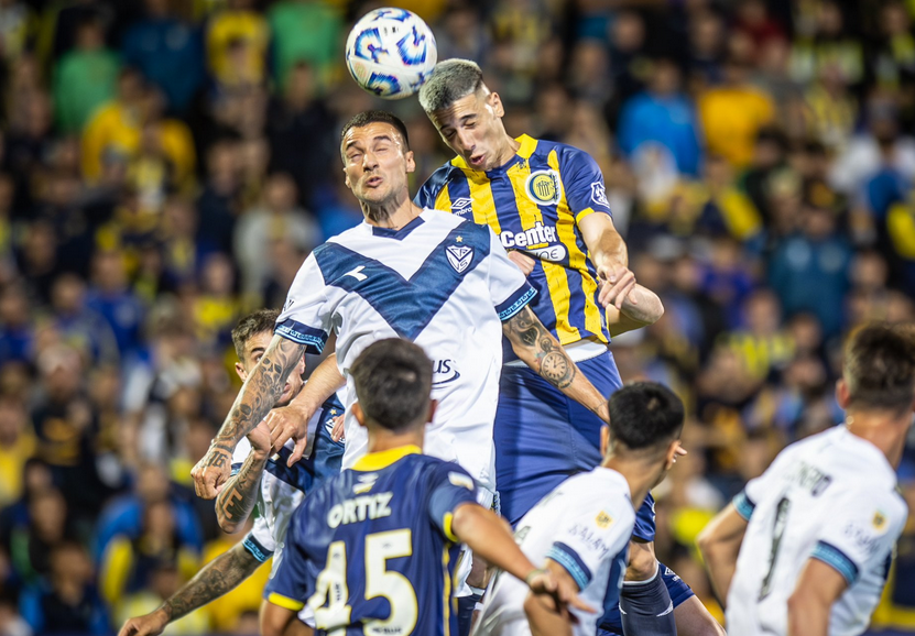 Rosario Central goleó 3-0 a Vélez y le cortó una racha de 12 partidos sin perder