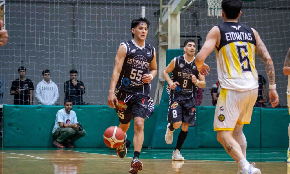 Comunicaciones arranca con una contundente victoria ante Estudiantes