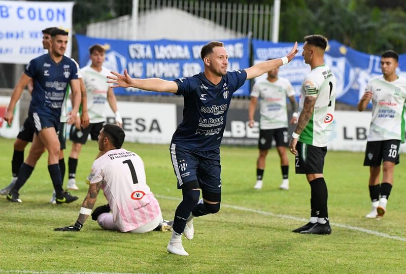 Sarmiento de La Banda hizo valer su localía y, con una victoria por 2-1 (global 3-1), revirtió la serie ante Germinal de Rawson y se clasificó a la final de la Reválida del Torneo Federal A, donde enfrentará a Villa Mitre de Bahía Blanca. Sin embargo, el encuentro estuvo teñido de controversias arbitrales que perjudicaron a la visita y generaron críticas por expulsiones y decisiones cuestionables.