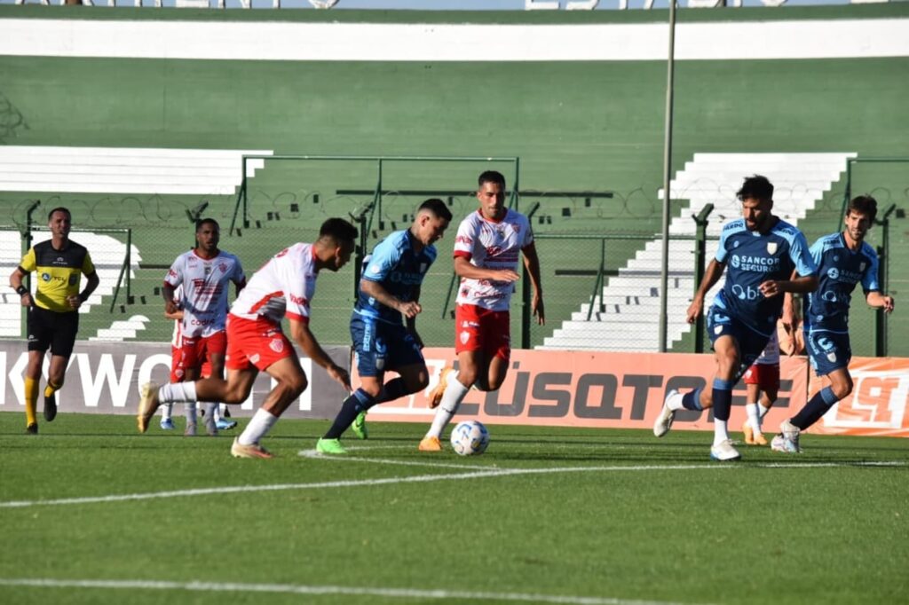 Atlético de Rafaela desciende al Federal A tras caer ante Talleres de Remedios de Escalada en el alargue