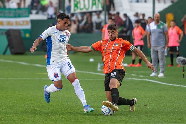 Banfield cae ante Tigre en un partido marcado por polémicas y expulsiones